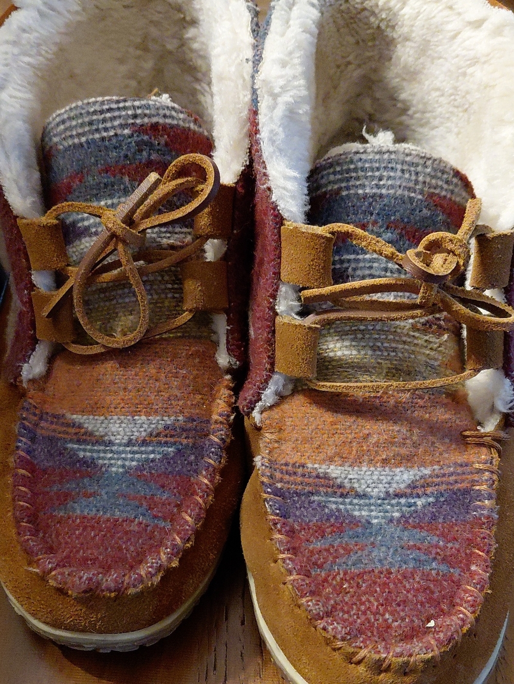 Minnetonka Multicolor Aztec Pattern Moccasin Boots-Size 8
